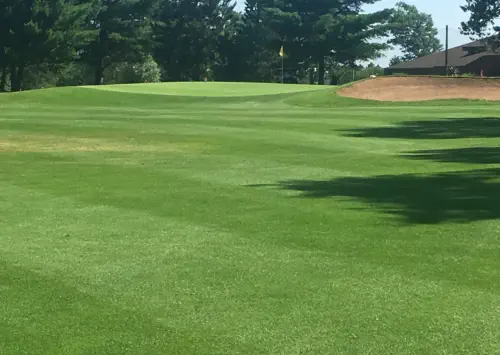 Hole 9 - Undercover - Oak Crest Golf Course